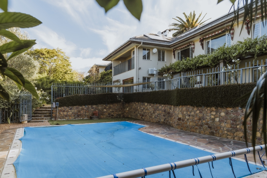 4 Bedroom Property for Sale in Buitenverwagting Western Cape